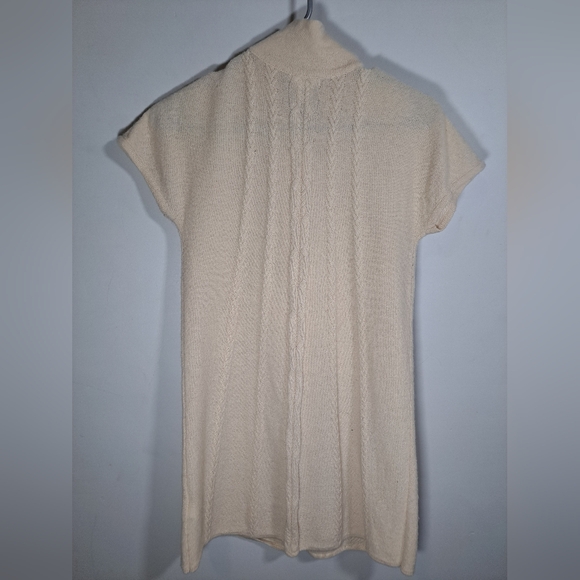 Kensie Cream Short Sleeve Sweater Dress Size Small - Picture 5 of 6